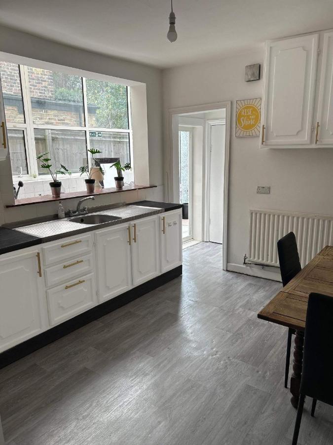 Balham, South London Spacious Guest House F2, 6 Rooms Available Екстер'єр фото